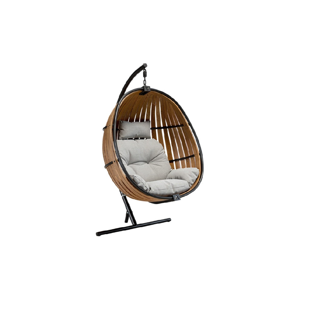 **Wiszący fotel z drewna z poduszkami – nowoczesny design i komfort**